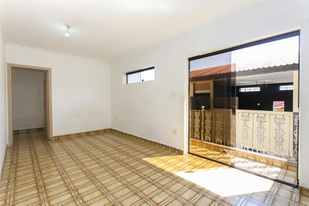 Casa à venda com 301m², 3 quartos e 3 vagasEdícula - Suíte
