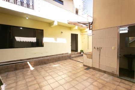 Casa à venda com 301m², 3 quartos e 3 vagasÁrea Externa