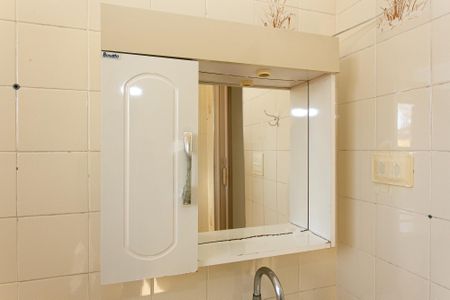 Casa à venda com 301m², 3 quartos e 3 vagasEdícula - Banheiro da Suíte