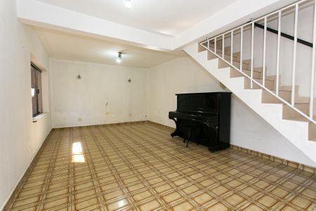 Casa à venda com 301m², 3 quartos e 3 vagasEdícula - Sala