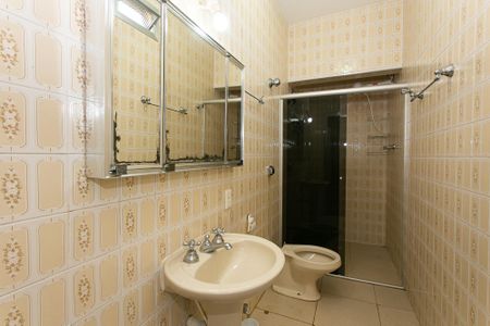 Casa à venda com 301m², 3 quartos e 3 vagasBanheiro