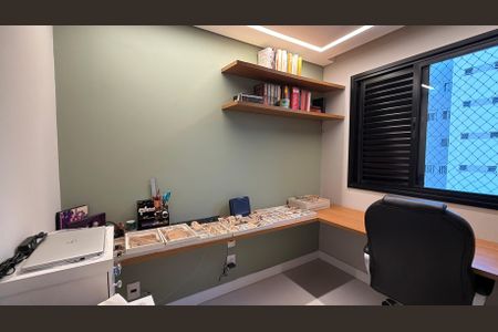 Apartamento à venda com 80m², 3 quartos e 2 vagasQuarto 3