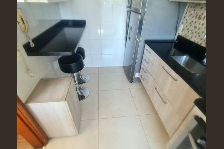 Apartamento à venda com 61m², 2 quartos e 1 vagaCozinha 