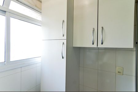 Apartamento à venda com 61m², 2 quartos e 1 vagaÁrea de Serviço