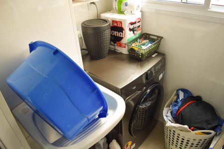 Apartamento à venda com 49m², 2 quartos e 1 vaga Apartamento à venda com 49m², 2 quartos e 1 vagaCozinha e Área de Serviço