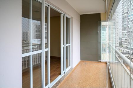 Apartamento para alugar com 93m², 3 quartos e 2 vagasVaranda