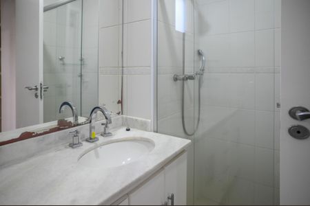 Apartamento para alugar com 93m², 3 quartos e 2 vagasBanheiro Social