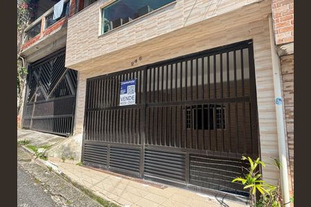 Casa à venda com 380m², 5 quartos e 2 vagasFachada 