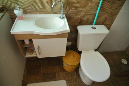 Casa à venda com 380m², 5 quartos e 2 vagasBanheiro casa 1 