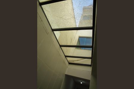 Casa à venda com 380m², 5 quartos e 2 vagasServiço - casa 2 