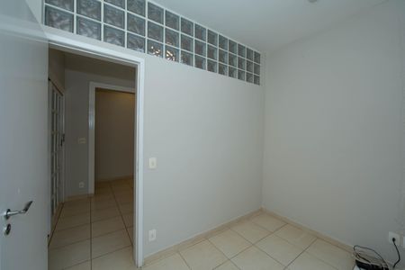 Casa para alugar com 400m², 4 quartos e 4 vagas Casa para alugar com 400m², 4 quartos e 4 vagasESCRITORIO