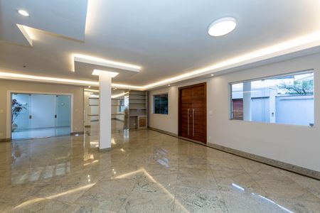 Casa para alugar com 400m², 4 quartos e 4 vagas Casa para alugar com 400m², 4 quartos e 4 vagasSALA