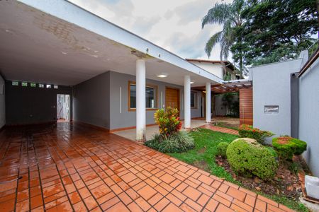 Casa para alugar com 400m², 4 quartos e 4 vagas Casa para alugar com 400m², 4 quartos e 4 vagasGARAGEM