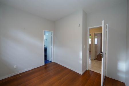 Casa para alugar com 400m², 4 quartos e 4 vagas Casa para alugar com 400m², 4 quartos e 4 vagasQUARTO3