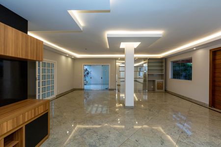 Casa para alugar com 400m², 4 quartos e 4 vagas Casa para alugar com 400m², 4 quartos e 4 vagasSALA