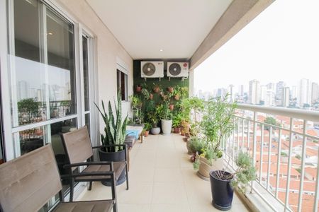 Apartamento à venda com 112m², 3 quartos e 2 vagas Apartamento à venda com 112m², 3 quartos e 2 vagasSala - Varanda