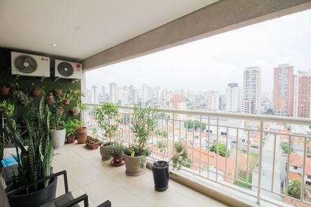Apartamento à venda com 112m², 3 quartos e 2 vagas Apartamento à venda com 112m², 3 quartos e 2 vagasSala - Varanda