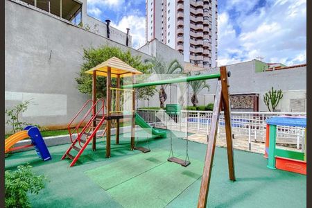 Apartamento à venda com 112m², 3 quartos e 2 vagas Apartamento à venda com 112m², 3 quartos e 2 vagasÁrea comum - Playground