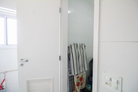 Apartamento à venda com 112m², 3 quartos e 2 vagas Apartamento à venda com 112m², 3 quartos e 2 vagasÁrea de Serviço