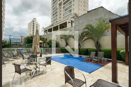 Apartamento à venda com 112m², 3 quartos e 2 vagas Apartamento à venda com 112m², 3 quartos e 2 vagasÁrea comum - Piscina