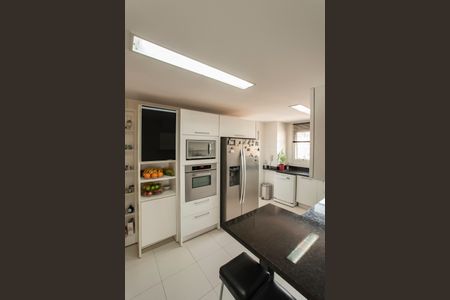 Apartamento para alugar com 193m², 4 quartos e 3 vagasCozinha