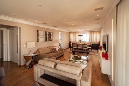 Apartamento para alugar com 193m², 4 quartos e 3 vagasSala