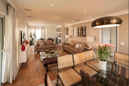 Apartamento para alugar com 193m², 4 quartos e 3 vagasSala