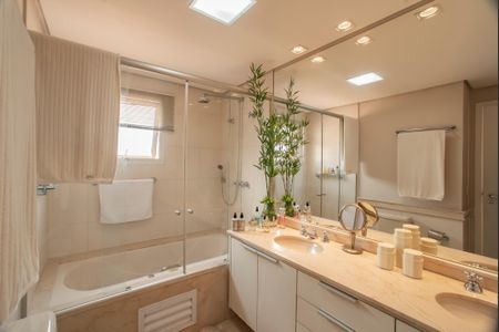 Apartamento para alugar com 193m², 4 quartos e 3 vagasBanheiro da Suíte 3