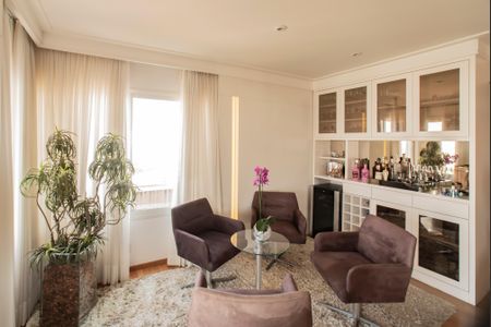 Apartamento para alugar com 193m², 4 quartos e 3 vagasSala