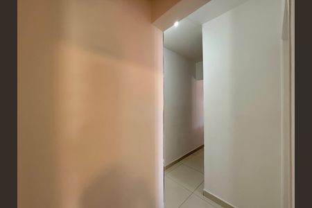 Corredor Quartos de apartamento para alugar com 2 quartos, 55m² em Cidade Monções, São Paulo