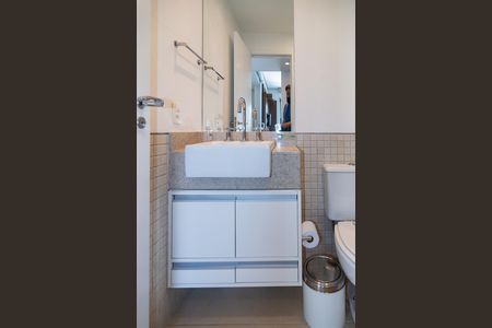 Apartamento à venda com 57m², 2 quartos e 1 vaga Apartamento à venda com 57m², 2 quartos e 1 vagaBanheiro Social