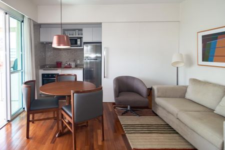 Sala Cozinha de apartamento para alugar com 2 quartos, 57m² em Bela Vista, São Paulo