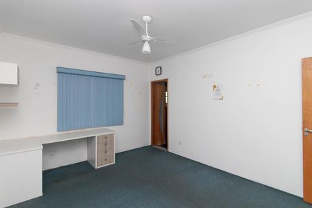 Casa para alugar com 300m², 4 quartos e 2 vagasQuarto Suíte 2