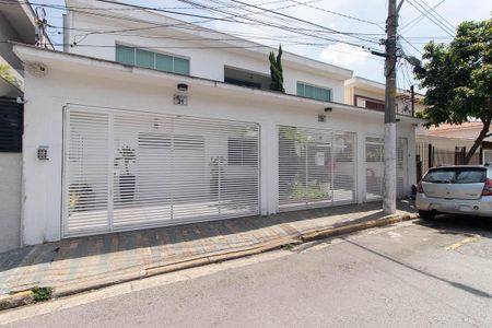 Casa para alugar com 300m², 4 quartos e 2 vagasFachada