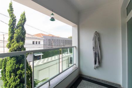 Casa para alugar com 300m², 4 quartos e 2 vagasVaranda