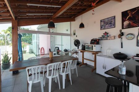 Casa para alugar com 300m², 4 quartos e 2 vagas Casa para alugar com 300m², 4 quartos e 2 vagasÁrea gourmet