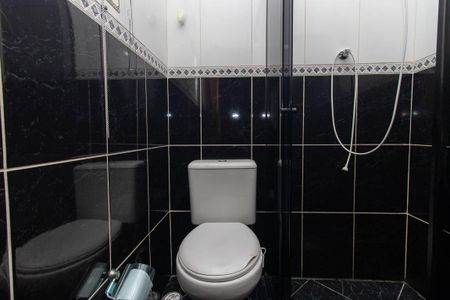 Casa para alugar com 300m², 4 quartos e 2 vagas Casa para alugar com 300m², 4 quartos e 2 vagasBanheiro da Suíte 2