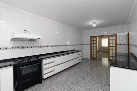 Casa para alugar com 300m², 4 quartos e 2 vagasCozinha