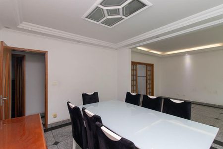 Casa para alugar com 300m², 4 quartos e 2 vagas Casa para alugar com 300m², 4 quartos e 2 vagasSala de Jantar