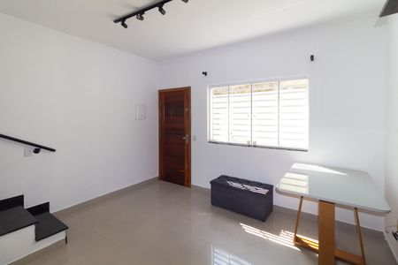 Casa de condomínio para alugar com 69m², 2 quartos e 1 vaga Casa de condomínio para alugar com 69m², 2 quartos e 1 vagaSala