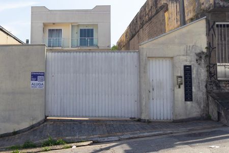 Casa de condomínio para alugar com 69m², 2 quartos e 1 vaga Casa de condomínio para alugar com 69m², 2 quartos e 1 vagaFachada