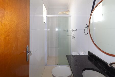 Casa de condomínio para alugar com 69m², 2 quartos e 1 vaga Casa de condomínio para alugar com 69m², 2 quartos e 1 vagaBanheiro da Suíte 1