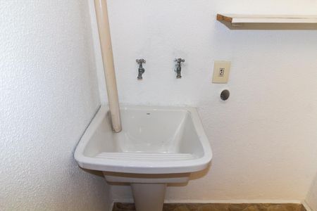 Casa de condomínio para alugar com 69m², 2 quartos e 1 vaga Casa de condomínio para alugar com 69m², 2 quartos e 1 vagaÁrea de Serviço