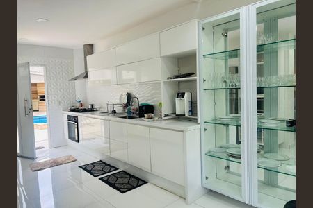 Casa de condomínio à venda com 480m², 3 quartos e 1 vagaCozinha