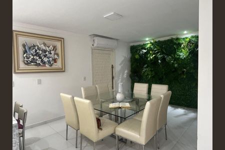 Casa de condomínio à venda com 480m², 3 quartos e 1 vagaSala