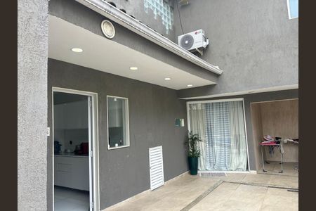 Casa de condomínio à venda com 480m², 3 quartos e 1 vagaÁrea externa