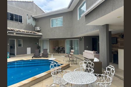 Casa de condomínio à venda com 480m², 3 quartos e 1 vagaÁrea externa