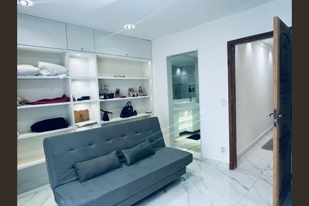 Casa de condomínio à venda com 480m², 3 quartos e 1 vagaQuarto 
