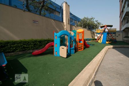 Apartamento à venda com 75m², 2 quartos e 1 vaga