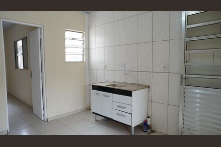 Cozinha de casa para alugar com 1 quarto, 30m² em Jardim Presidente Dutra, Guarulhos